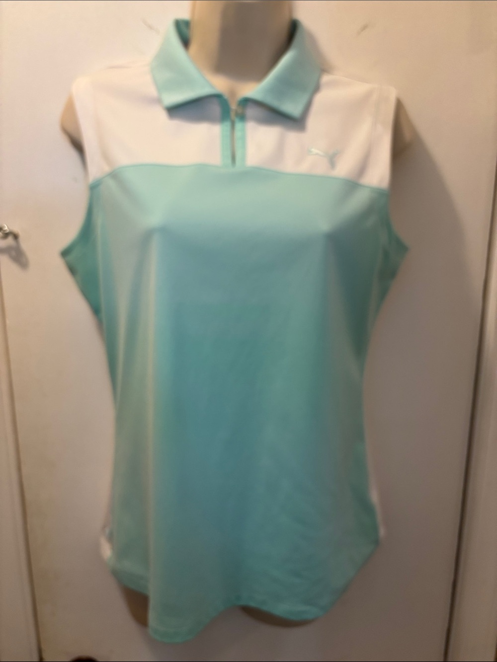 Puma Medium Sleeveless Polo Golf  top 26-323